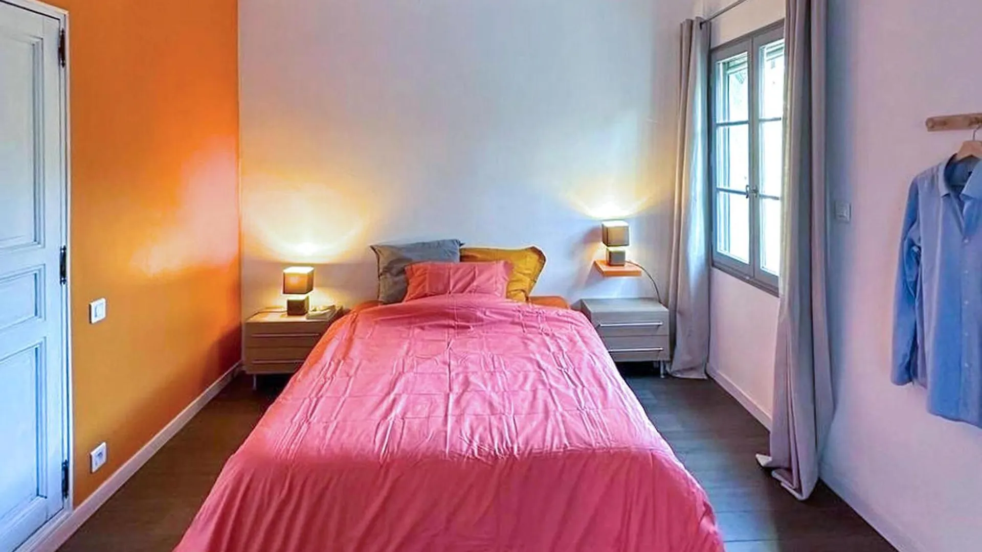 5 Bedroom Lovely Home In Lisle-Sur-La-Sorgue L'Isle-sur-la-Sorgue Holiday home