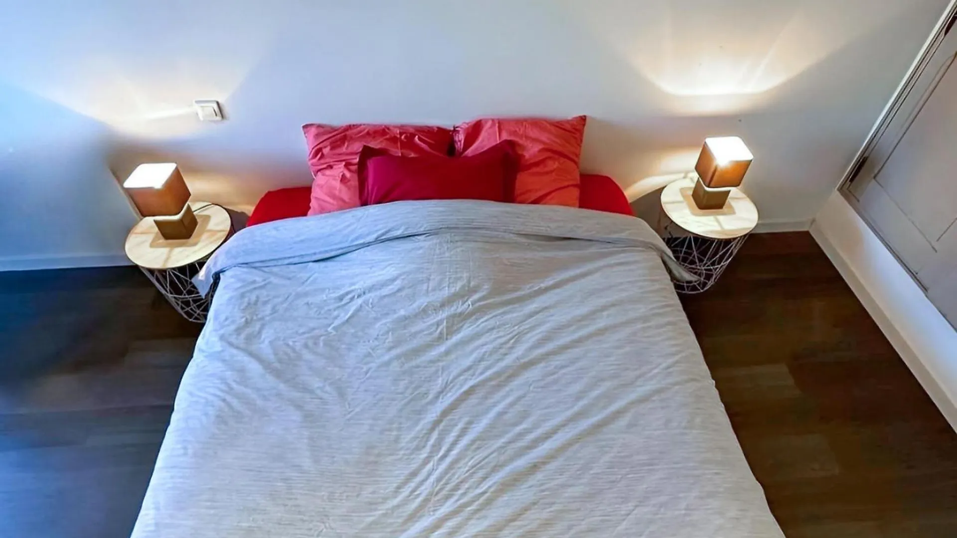 5 Bedroom Lovely Home In Lisle-Sur-La-Sorgue L'Isle-sur-la-Sorgue