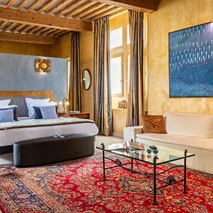 2* Pensión Palais Aoma, Hotel Particulier De Luxe En Provence